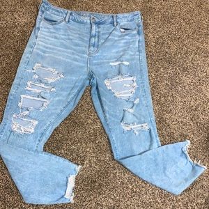 Medium wash American eagle jeans